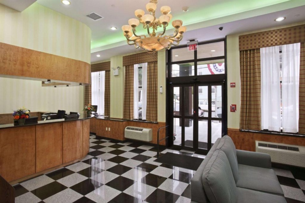 Royal Stay Hotel Main image